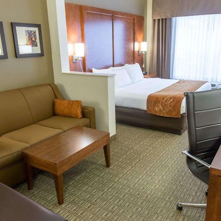 מרקט Comfort Suites מראה חיצוני תמונה