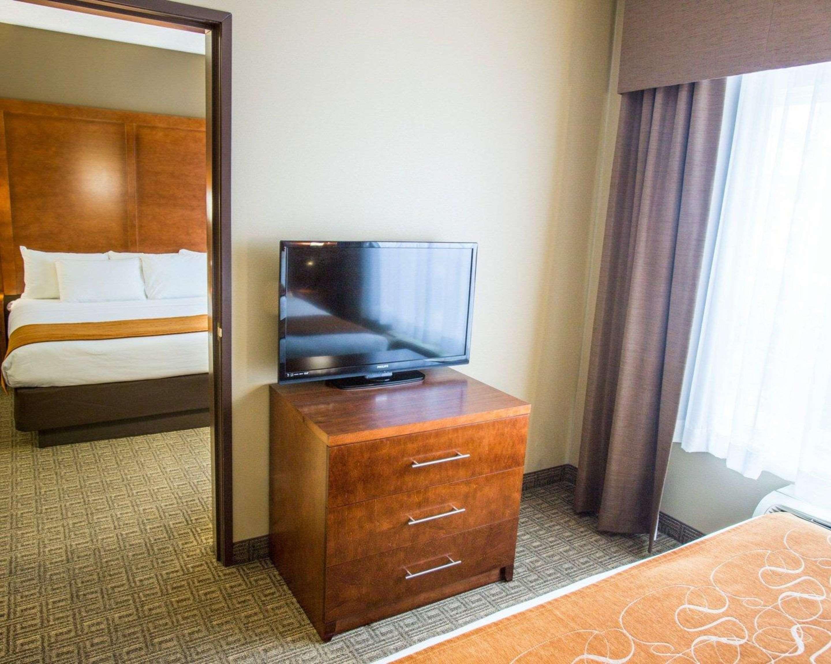 מרקט Comfort Suites מראה חיצוני תמונה