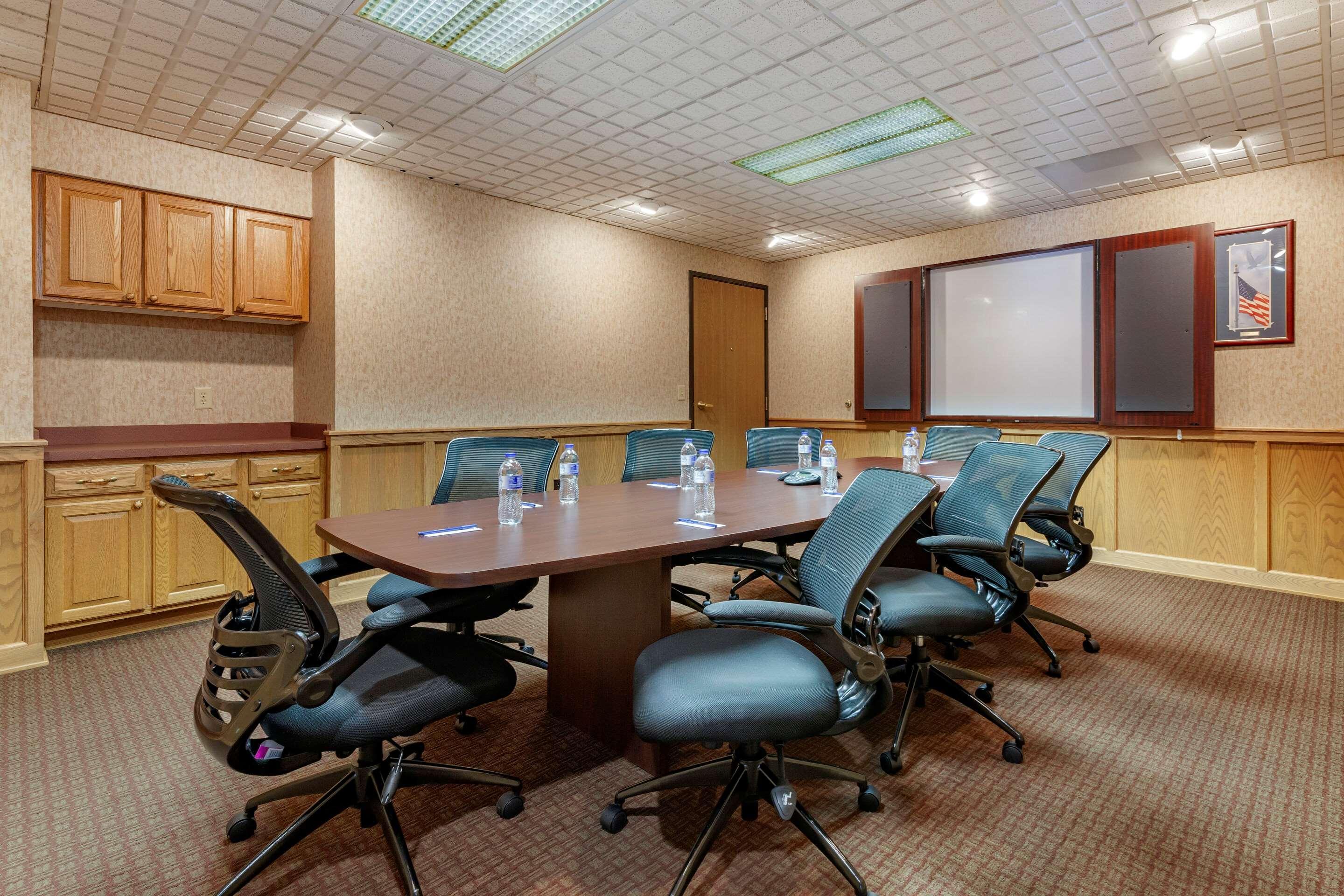 מרקט Comfort Suites מראה חיצוני תמונה